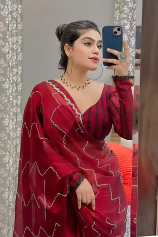 Sara, 21, call girl in Juhu, Mumbai